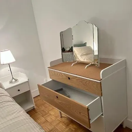 Apartment 2p Calme - Climatisation - 70m Du Metro M4 Barbara - 4 Pers Maximum Montrouge