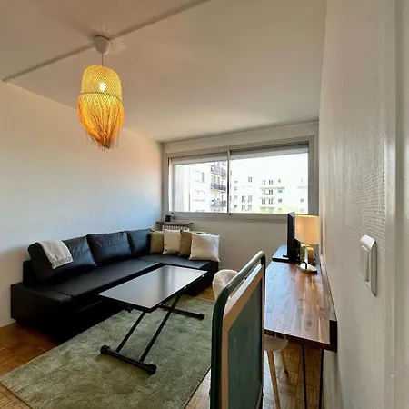 Apartamento 2p Calme - Climatisation - 70m Du Métro M4 Barbara - 4 Pers Maximum *